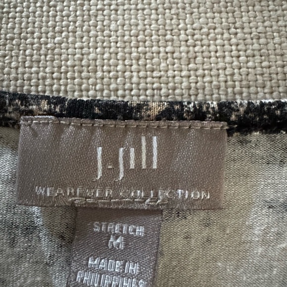 JJill Abstract Flaired top with tan chino pant “BUNDLE” - Picture 9 of 11